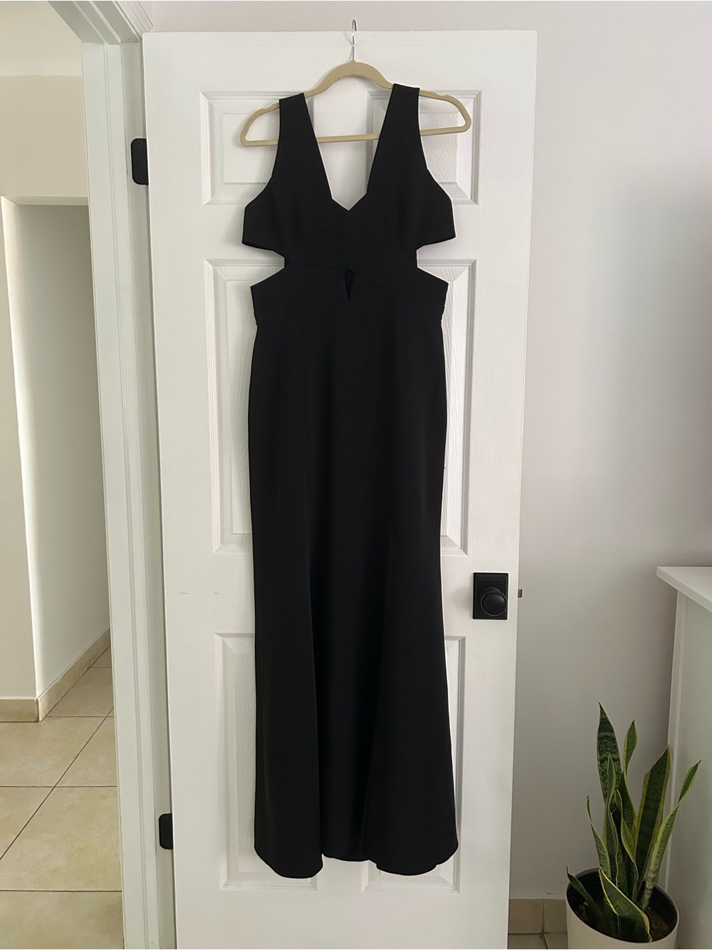 Elegant Black Cutout Evening Dress